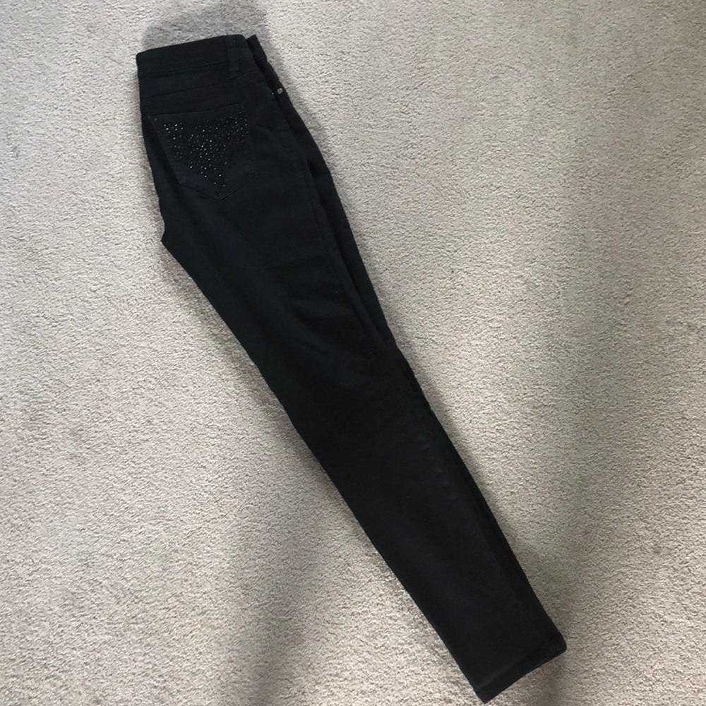 SL8 black denim pant size 28 skinny leg very soft